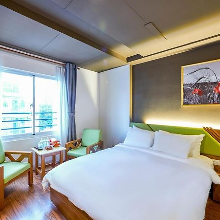 The Noble Swan Hotel Saigon Хошимин Екстериор снимка