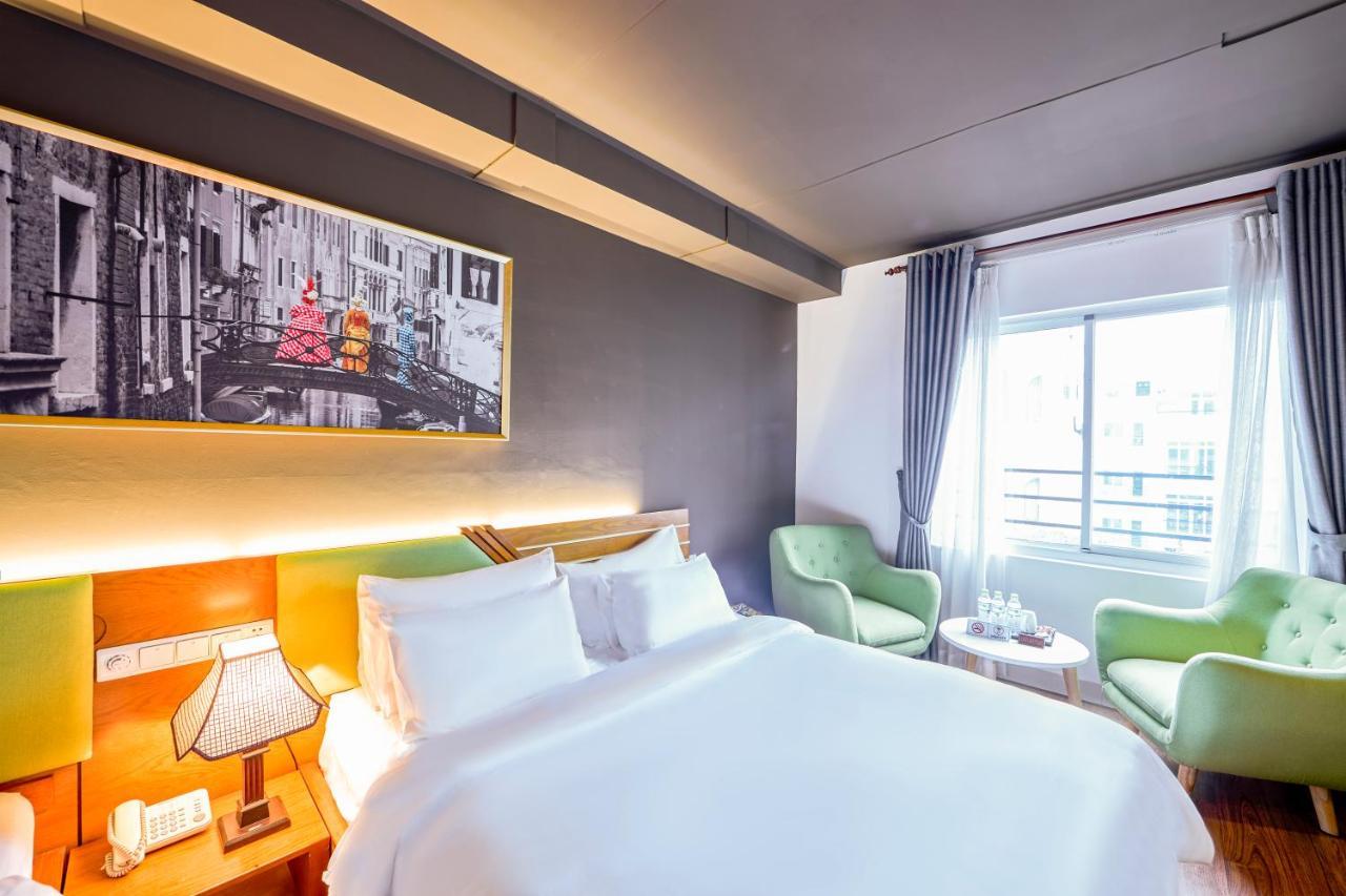 The Noble Swan Hotel Saigon Хошимин Екстериор снимка