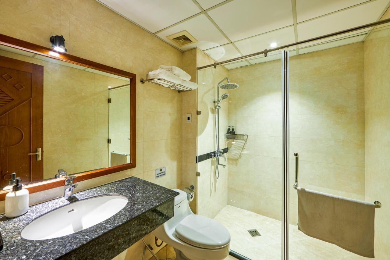The Noble Swan Hotel Saigon Хошимин Екстериор снимка
